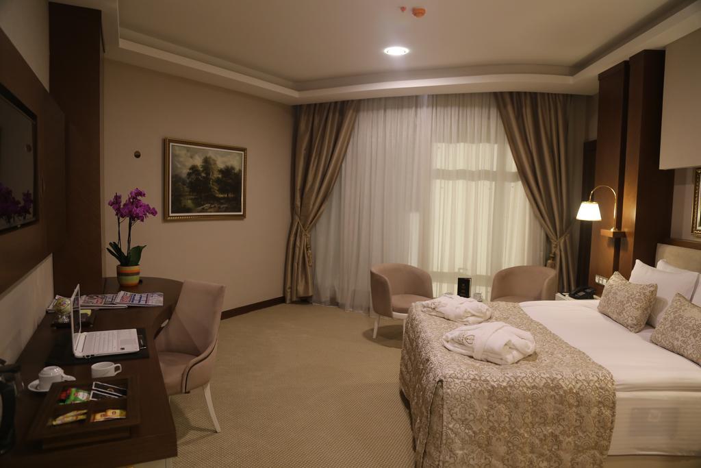 Vivaldi Park Hotel Ankara Buitenkant foto